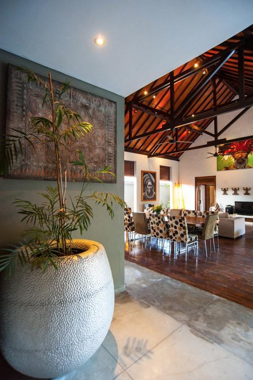 Seminyak Villa Exterior photo
