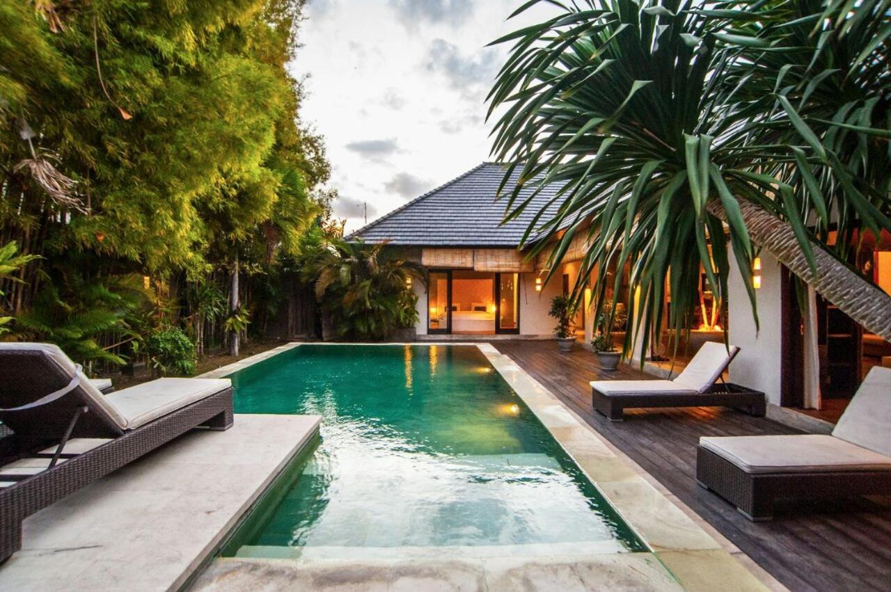 Seminyak Villa Exterior photo